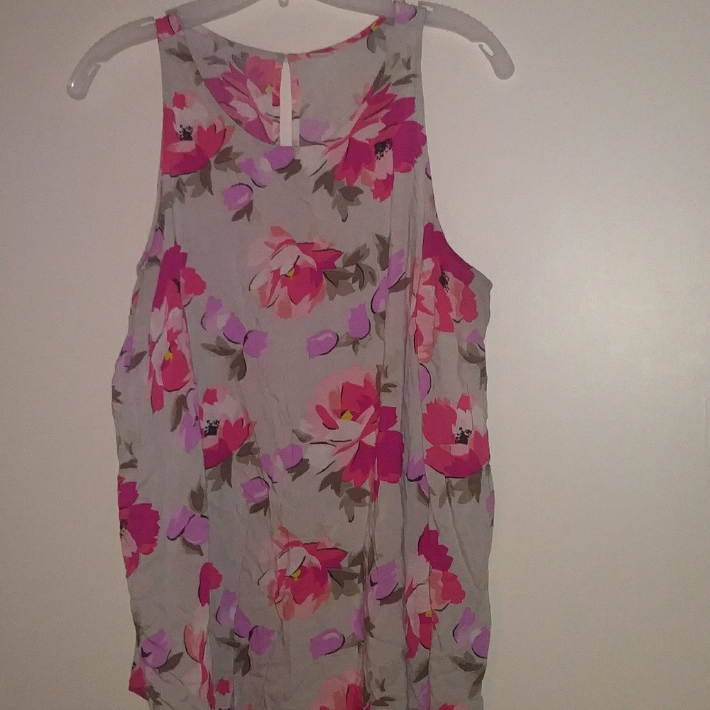 Sleeveless old navy top